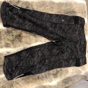 Athleta workout capris